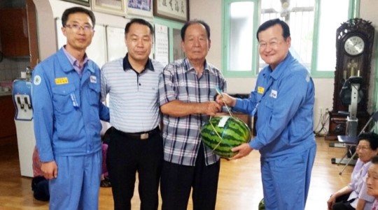 피티엠, 포항 상대동 자매마을 7곳 경로당 수박 전달