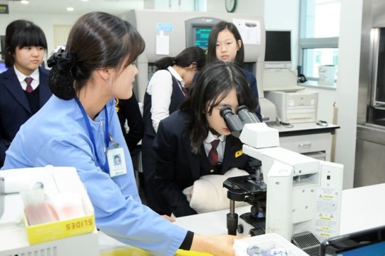 포항교육청·성모병원 청소년 병원 진로체험 인기
