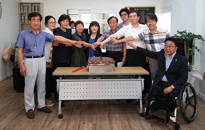 싱싱한 과일·채소 저렴하게 판매