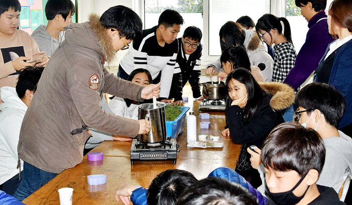 향토음식 직접 만들면서 우리것 소중함 알았어요