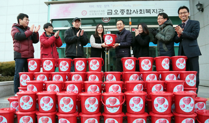 금오공대, 김장김치 담가 사회복지관·삼성원 선물