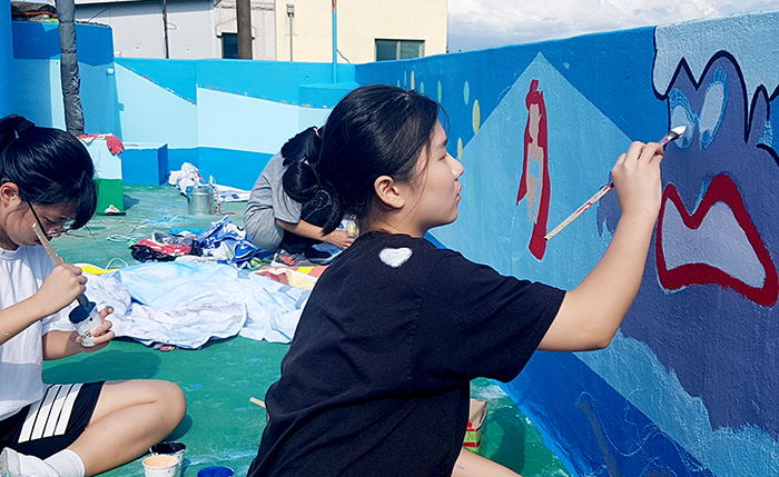 경산 장산중학교 사랑 실은 봉사단, 벽화그리기 봉사
