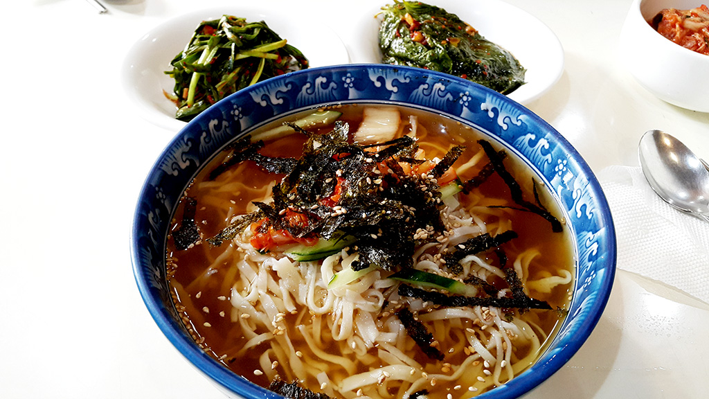안동 경당종택 종부인생 60년, 국수 반죽을 밀고 썰고 손님을 맞이하다