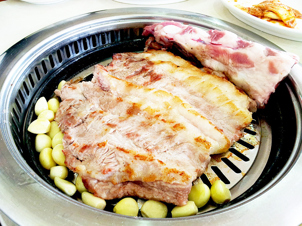 대기근을 함께 넘어온 동반자… 사람이 살아야 돼지도 산다