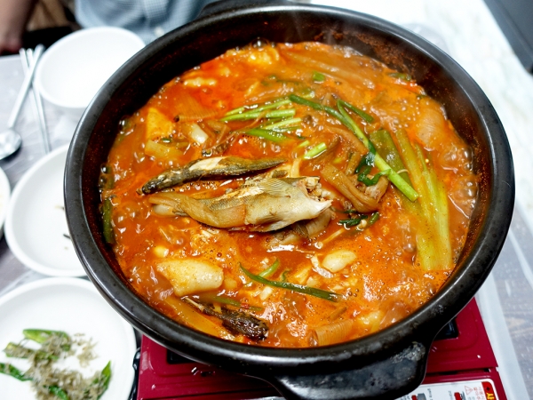 물 맑은 낙동강의 깊은 맛을 담다