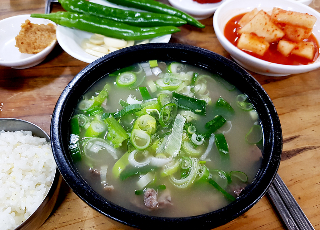 소머리곰탕...이미 진한 설렁탕을 먹고 있었다