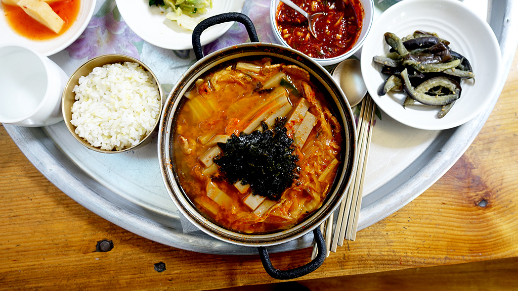 묵 한사발에 담긴 농밀한 메밀향에 취하다