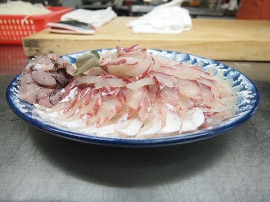 [이야기가 있는 맛집] 남해 촌놈횟집에 얽힌 맛