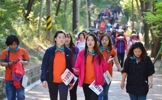 아름다운 푸른 가을, 부마를 기억하며 걸었다