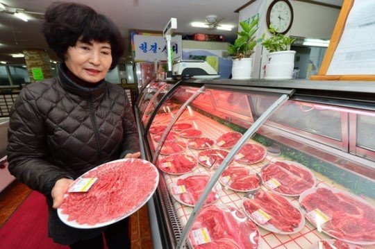 신선함 고집에 입도 눈도 신선놀음이로다