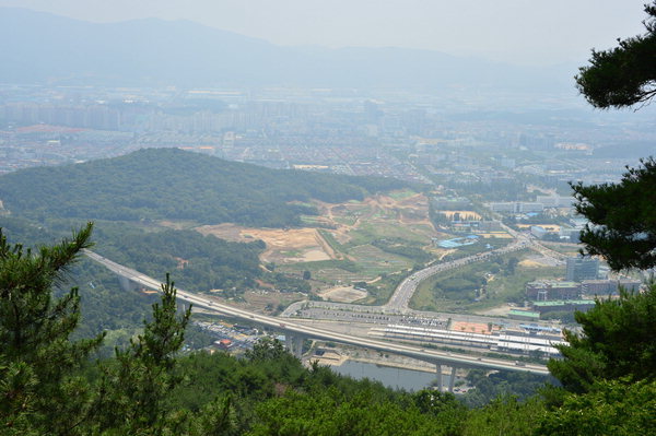 창원 노른자위 땅 두 곳 누가 차지할까