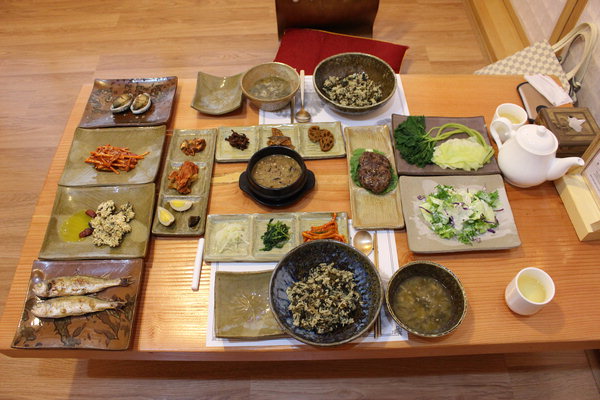 [맛집]한결같은 마음으로 차린 건강밥상