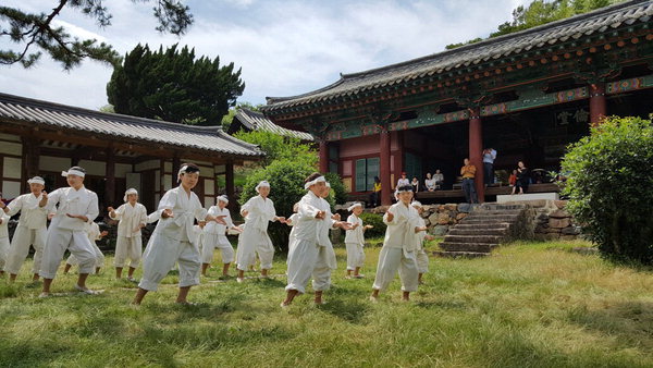 전세계 친구들과 밀양아리랑