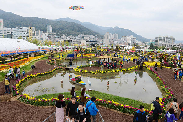 어시장 상인 창원 국화축제 진동 개최 반대