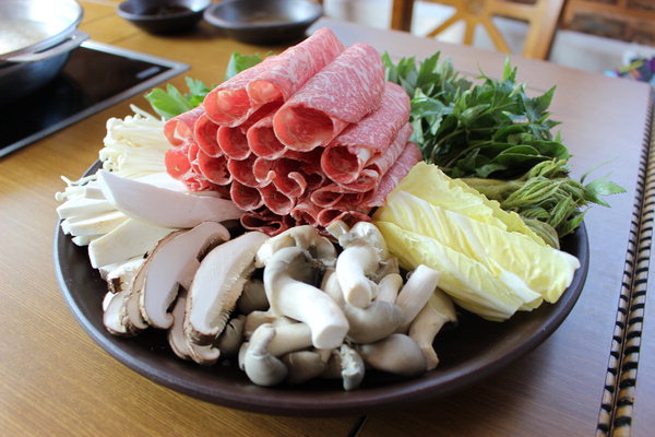 봄맞이 약초 마음 깨우죠…산청 약초와 버섯골