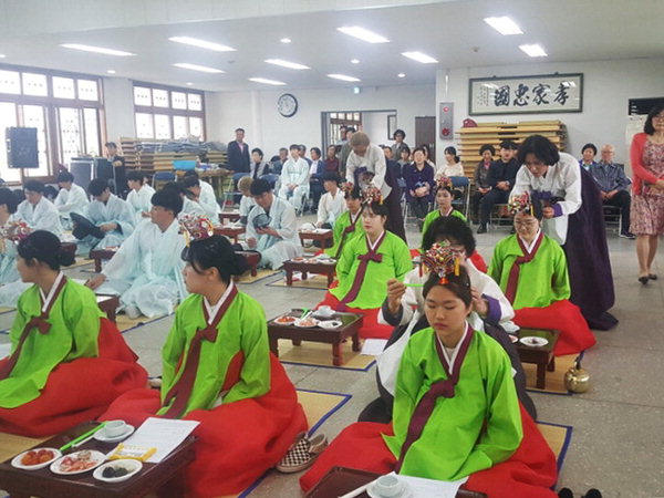 거창향교 성균관청년유도회 전통 성년례