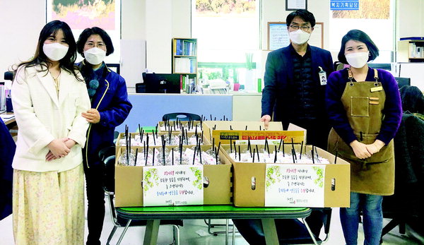 하삼동커피 밀양도서관점 시에 커피 400잔