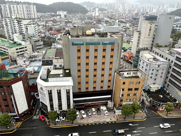 창원 사보이호텔 철거 시작...호텔형 실버타운 건립 추진