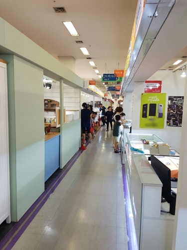 르네시떼 휴대폰쇼핑몰 “부산 관광객들 고화질 핸드폰으로 짐 줄여”