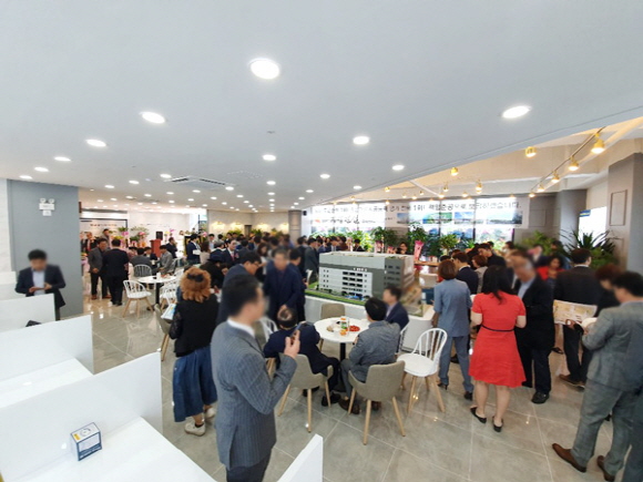 전주 ‘송천동 롯데시네마 파인트리몰’ 홍보관, 주말동안 방문객 증가