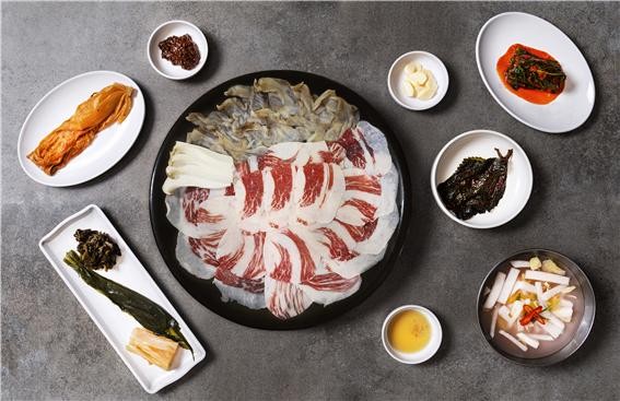 한우차돌삼합 전문점 진대감신사점, ‘새조개 차돌삼합’ 출시