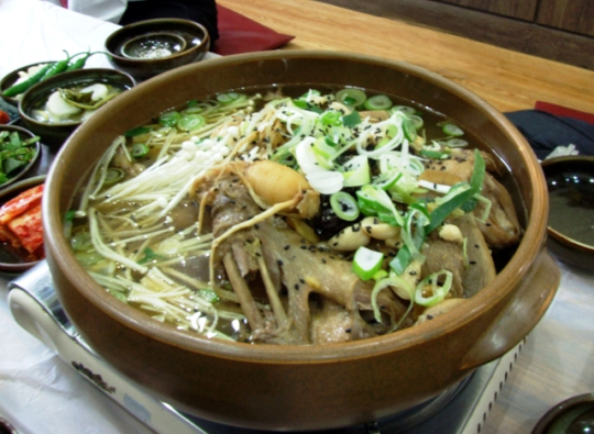 [맛집데이트] 옻닭ㆍ한방오리 전문, 김포 아우네 식당