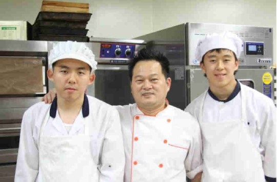 광명장애인보호작업장 이원석씨, 지적장애인 최초 제빵기능사 합격