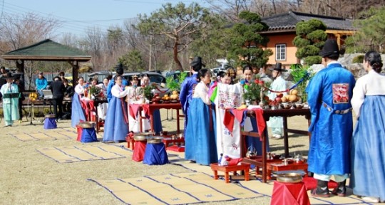 200년 고택에서 다문화 부부 전통혼례식