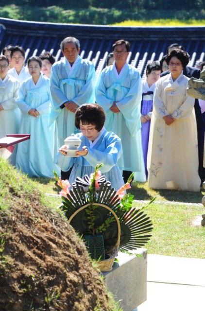 이규보선생 추모 헌다제