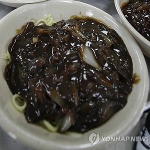 짜장면 칼로리, 864Kcal로 짬뽕보다 높아… 압도적인데?