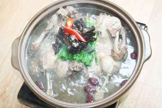 [맛집데이트] 동두천 칠봉산 옛날집 능이백숙