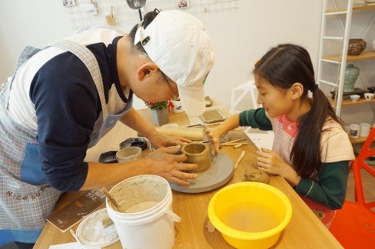 황공방 도자교육연구소, 아이들을 위한 창의력 도예수업 주목