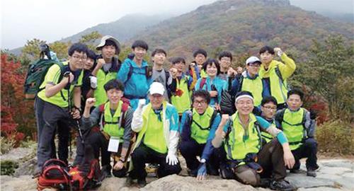 “백두대간 종주하며 공동체 의식 배워요”