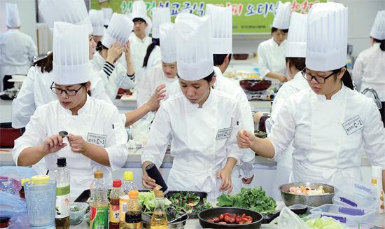 “영양 듬뿍… 우리 학교 밥상이 최고”