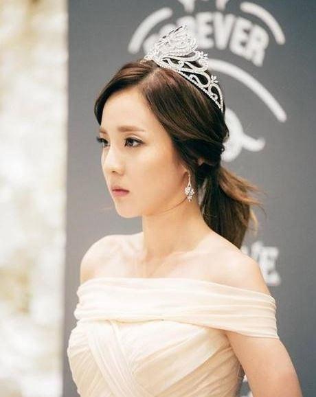‘미싱코리아’ 산다라박, 우아한 웨딩드레스 자태 “미스꼬레아가 될 수 있을지”