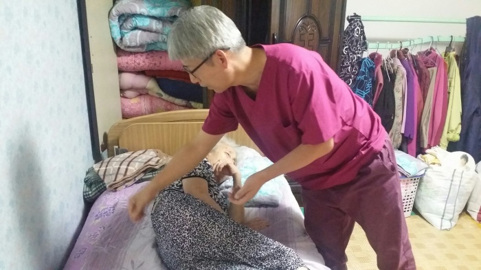 동두천시 경희이담한의원… 거동불편 어르신 찾아 의료서비스 제공