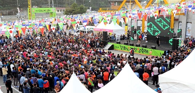 3만명 즐긴 ‘강화고려인삼축제’ 건강·재미 심봤다
