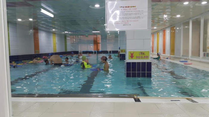 의왕 초등 3학년 대상 ‘생존수영’ 교육… 연말까지 1인 10회 진행