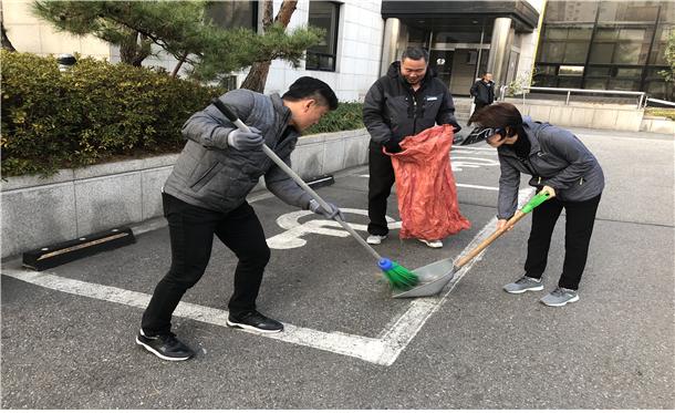 대상휴먼씨(주) 남서울지사, 환경정화활동으로 구슬땀