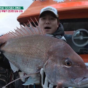 도시어부 킹태곤의 귀환…이태곤 8짜 참돔 낚다