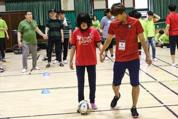 부천FC, 부천상록학교 방문, 재능 기부