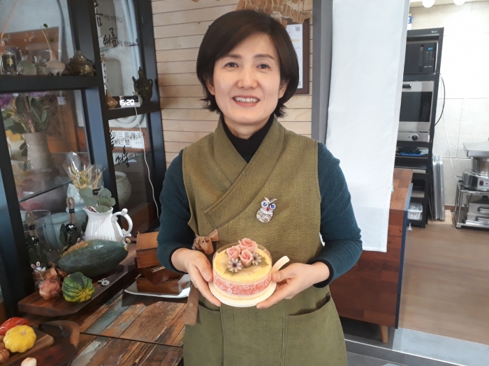 [문화인] 김수영 떡 공예 명인 떡 공예 명인으로서 자부심 느껴…지속적으로 계승할 수 있길 바라