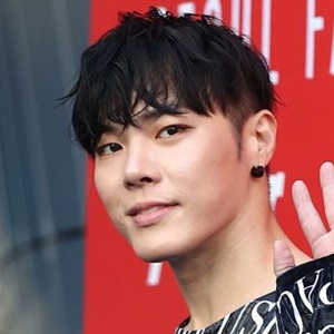 프로포폴 투약 혐의 가수 휘성 구속영장 기각