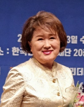 가평 칼봉산 한석봉마을에서 한석봉 어머니떡을 만드는 이양선 대표