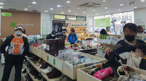 옷값 껑충… 알뜰 소비자 ‘빈티지’ 열풍