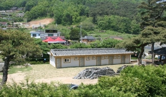 안성, 천년고찰 앞 무허가 펜션·캠핑장 배짱 영업
