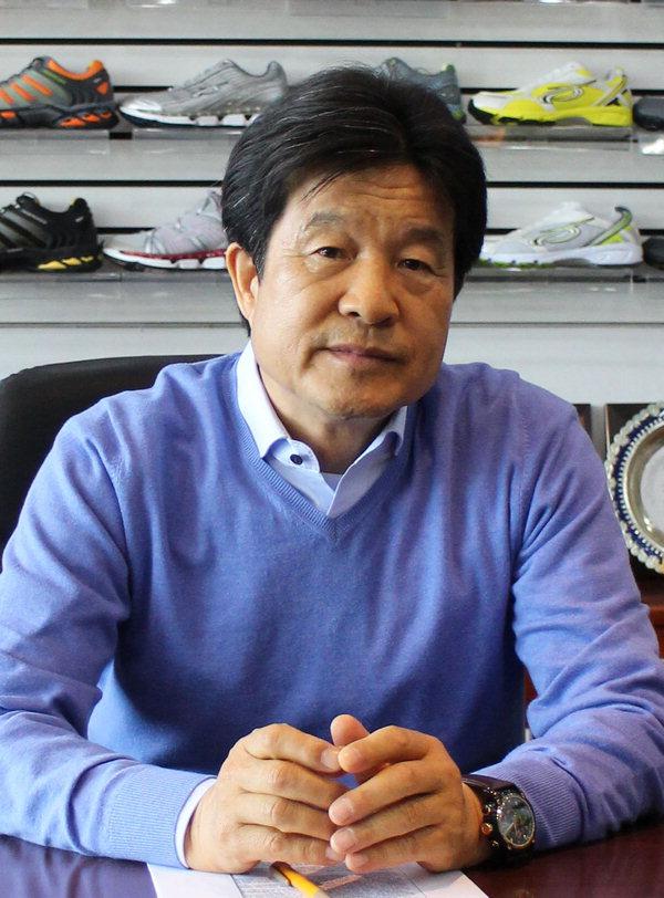 한국신발산업협회장에 문창섭 삼덕통상 회장