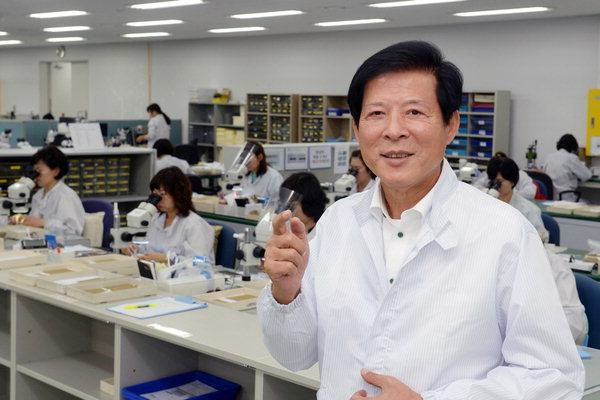 월드클래스 300 <9> 이채윤 리노공업 대표
