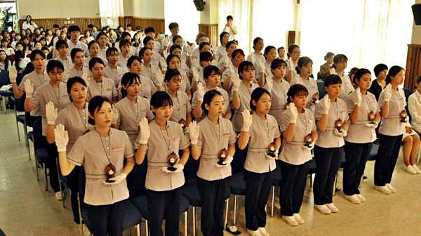 신라대학교, 제5회 예비치과위생사 선서식 및 핀 수여식 개최
