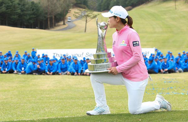 박민지, 데뷔 열흘 만에 KLPGA 우승